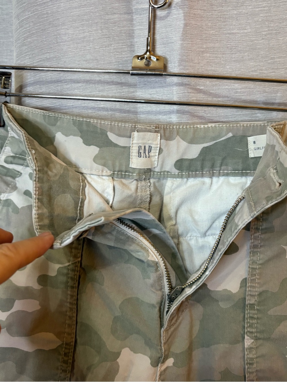/Gap Girlfriend Khaki Faded Tan & Green Camouflage Streetwear Long Pants Sz 8 - Picture 3 of 10